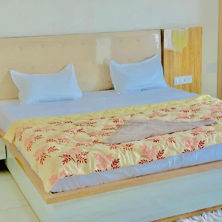 The Silver Tulip Hotel Ludhiana Eksteriør billede
